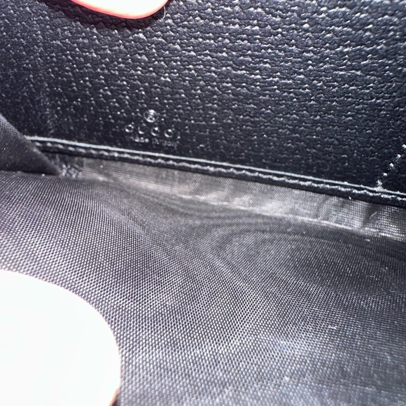 GUCCI ❤️🌟BEE ZIPPY BACK WALLET ⭐️ - Picture 8 of 9